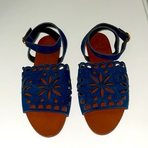 ✨Tory Burch May Navy Blue Perforated Ankle Strap✨